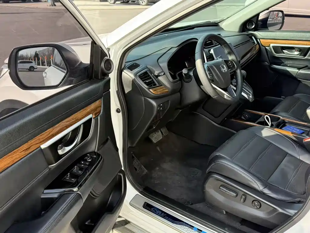 Honda CR-V 2019 240TURBO CVT 2WD Fashion Edition National VI купить на сайте DeffCars