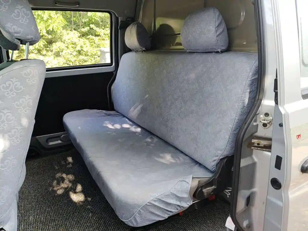 Hiace X30 2023 model 1.5L super luxury van 2/5 seats non-air conditioning version SWC15M купить на сайте DeffCars