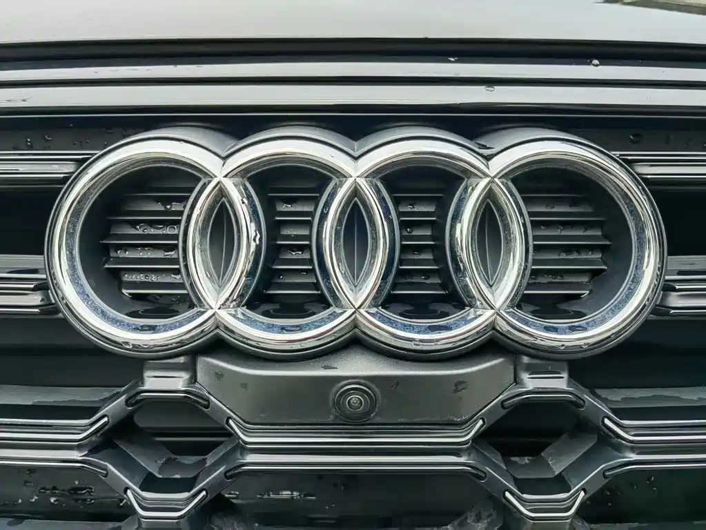Audi Q5L 2024 45 TFSI luxury and dynamic model купить на сайте DeffCars