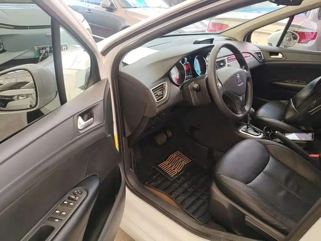 Peugeot 308 2013 1.6L automatic premium model купить на сайте DeffCars