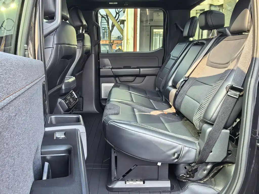 Ford F-150 Raptor 2023 3.5T Raptor купить на сайте DeffCars