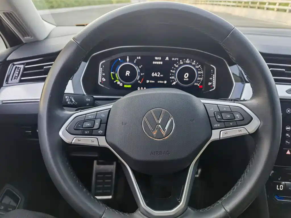 Magotan GTE plug-in hybrid 2022 GTE luxury model купить на сайте DeffCars