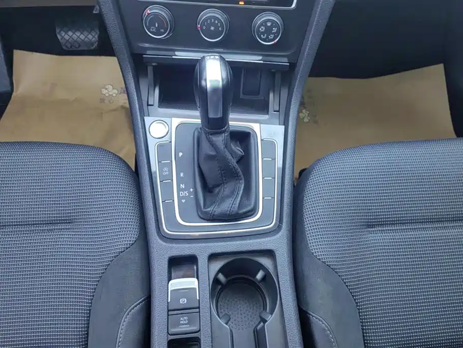 Golf 2020 Beloved Edition 280TSI DSG Comfort Type купить на сайте DeffCars