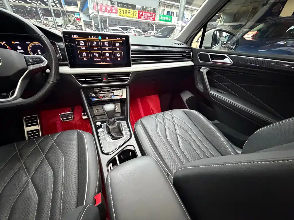 Tiguan L 2024 330TSI automatic two-wheel drive R-Line version купить на сайте DeffCars