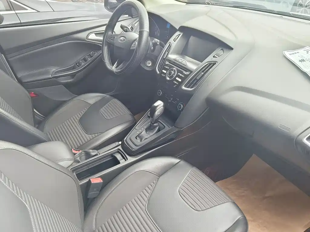 Focus 2018 hatchback classic 1.6L automatic comfort smart mobility version купить на сайте DeffCars