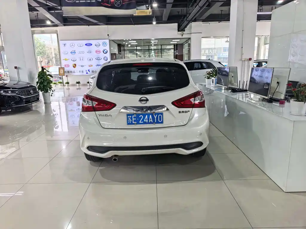 Tiida 2021 1.6L CVT Smart Travel Edition купить на сайте DeffCars