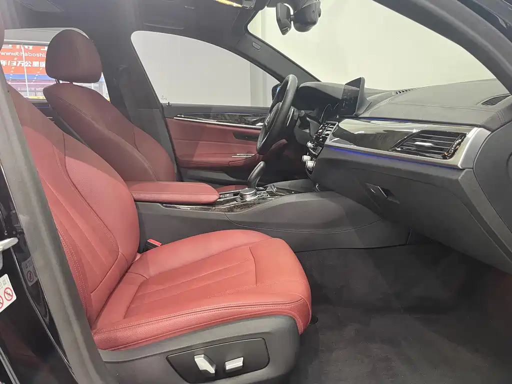 BMW 5 Series 2018 facelift 530Li leading M sports package купить на сайте DeffCars