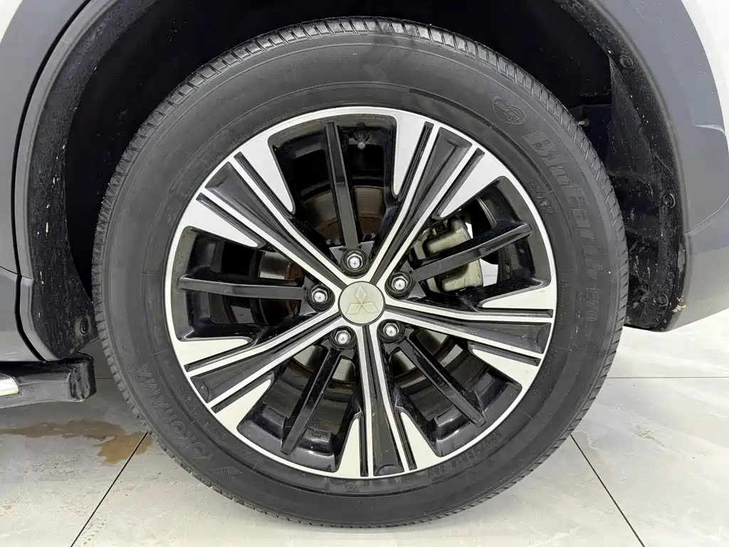 Yige 2021 1.5T CVT two-wheel drive dream version купить на сайте DeffCars