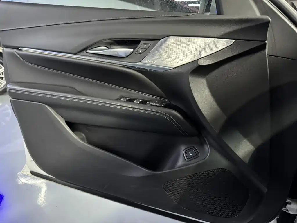Cadillac CT4 2022 28T luxury model купить на сайте DeffCars