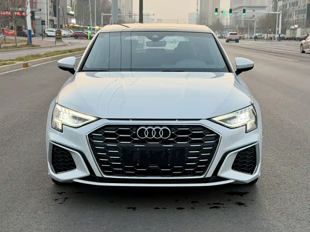 Audi A3 2024 Sportback 35 TFSI stylish and sporty купить на сайте DeffCars