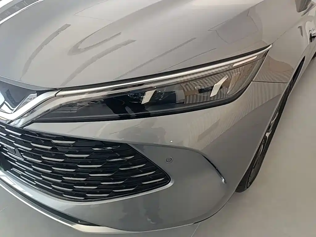 Qin L 2025 DM-i Smart Driving Edition 120KM Transcendent Type купить на сайте DeffCars