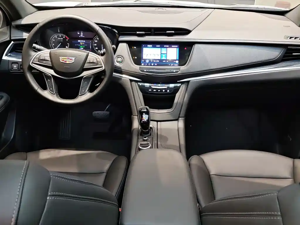 Cadillac XT5 2022 2.0T two-wheel drive luxury model купить на сайте DeffCars