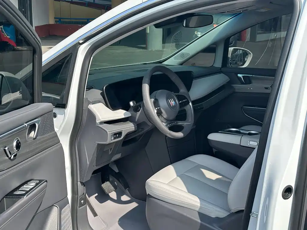 Buick GL8 2025 Lu Zun Smart Edition купить на сайте DeffCars