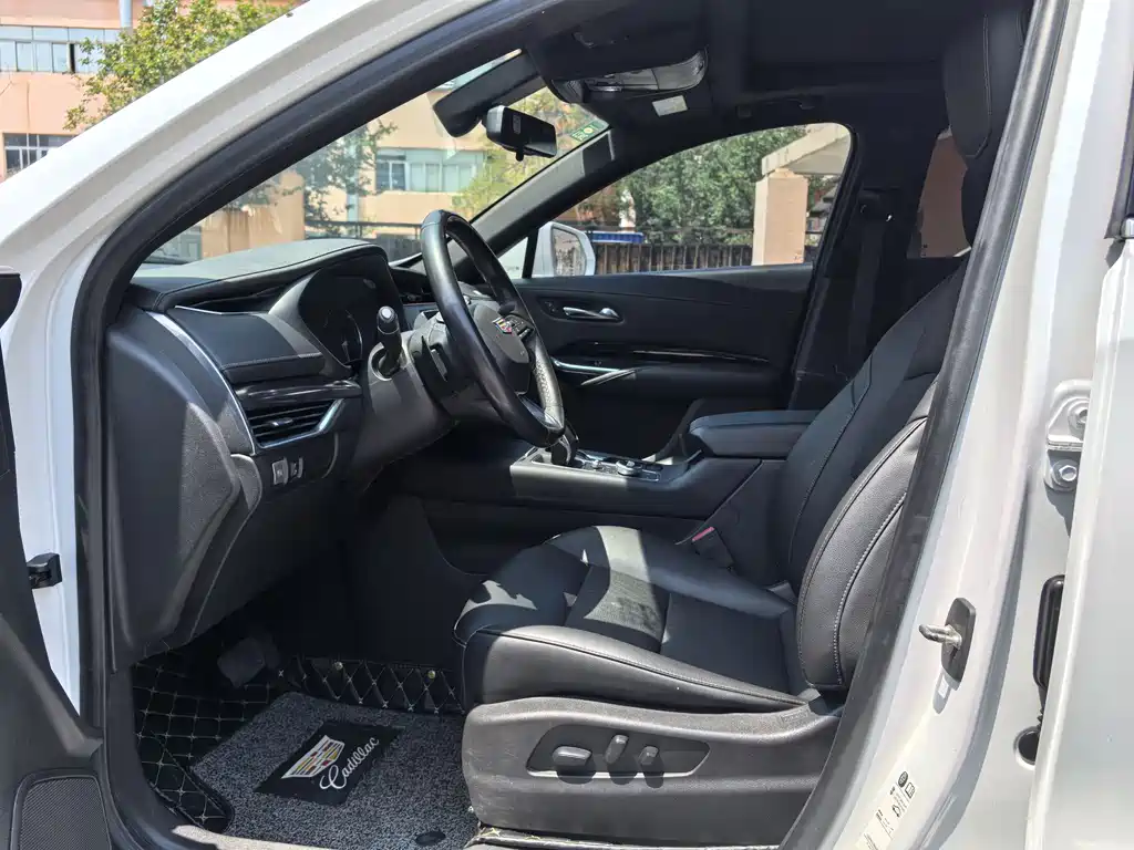 Cadillac XT4 2018 28T two-wheel drive technology купить на сайте DeffCars