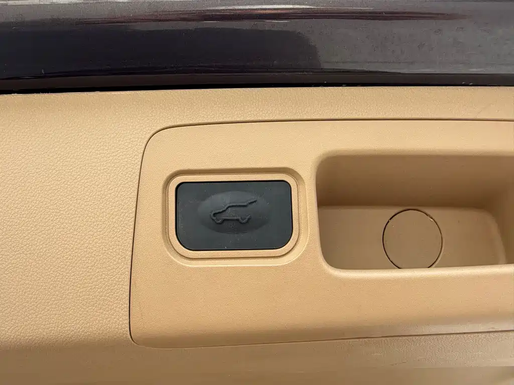 Buick GL8 2021 ES Lu Zun 653T luxury model купить на сайте DeffCars