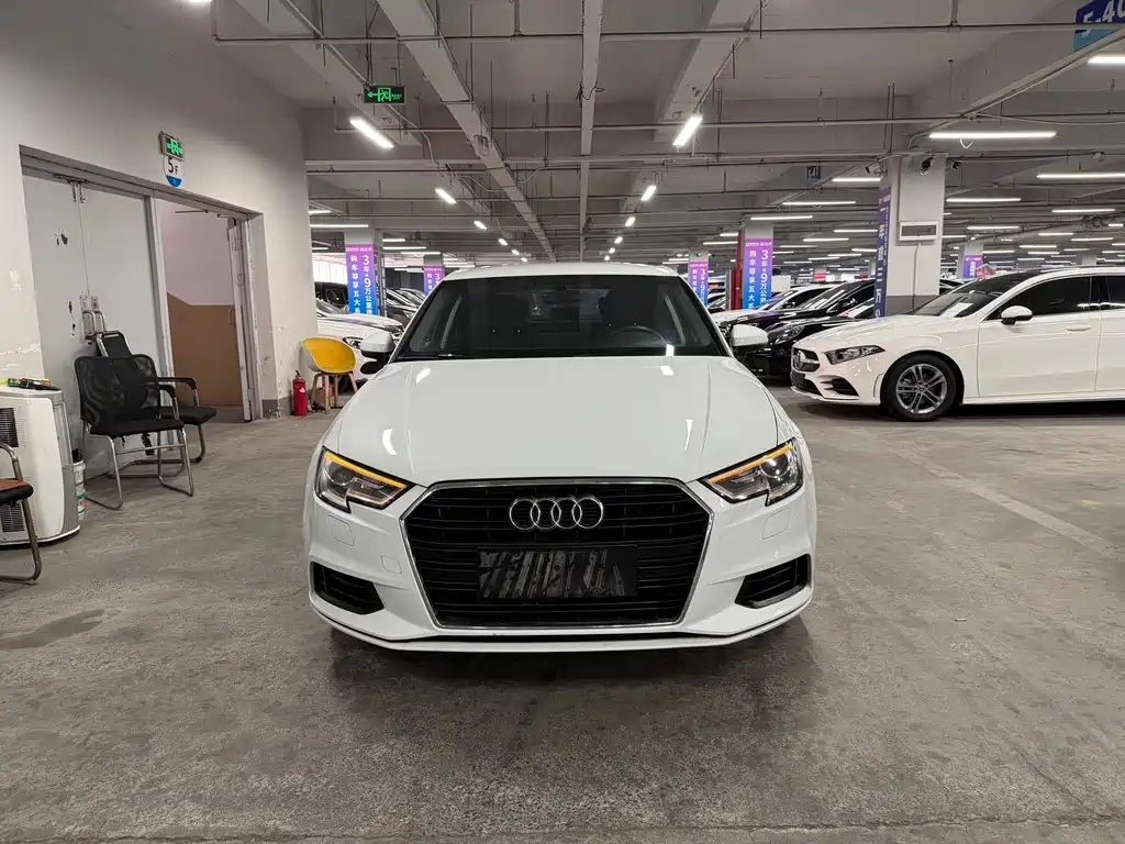 Audi A3 2018 30th Anniversary Limousine 35 TFSI Enterprising купить на сайте DeffCars