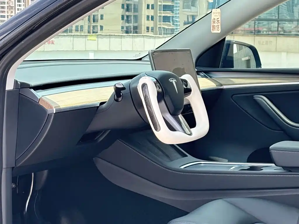 Model Y 2022 facelift rear-wheel drive version купить на сайте DeffCars