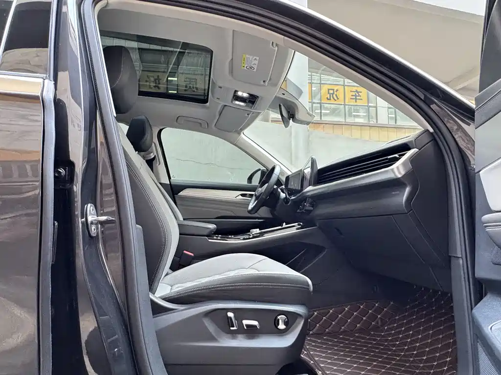 Lanxun 2024 380TSI four-wheel drive R-Line cruising model купить на сайте DeffCars