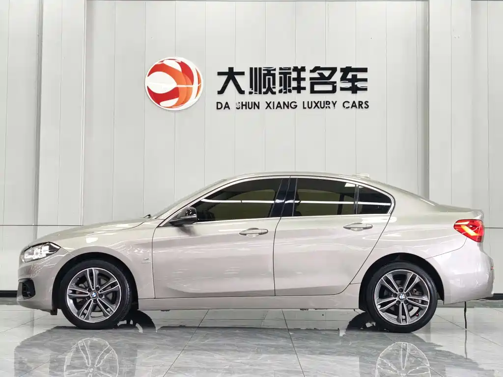 BMW 1 Series 2018 118i Sports купить на сайте DeffCars