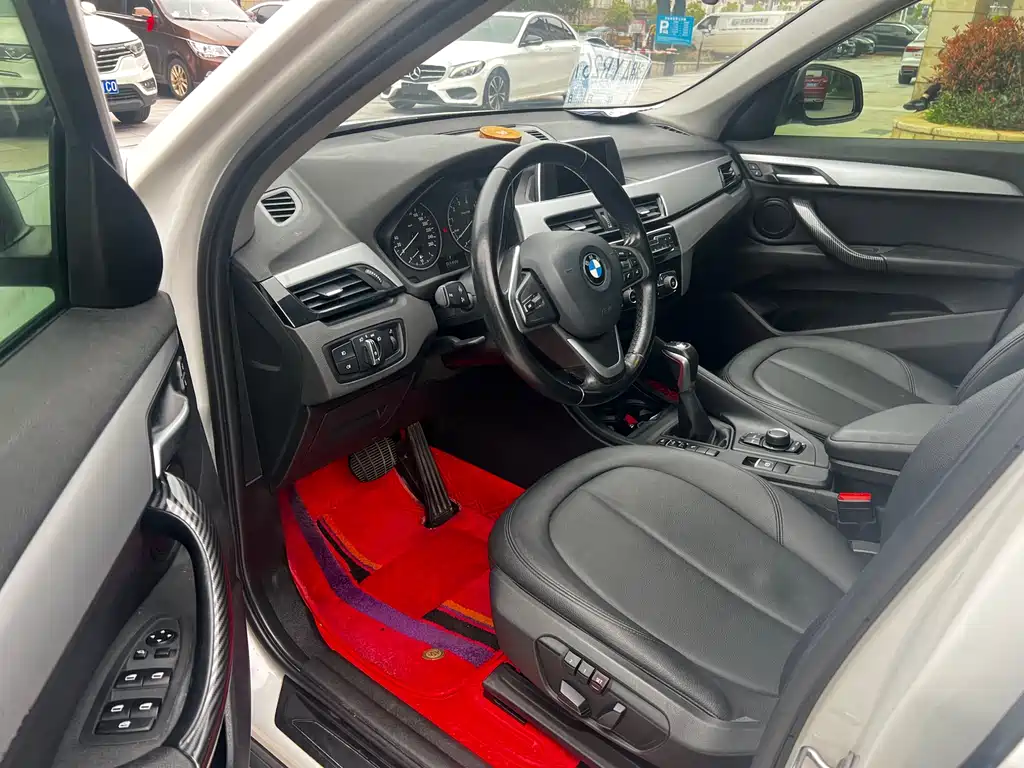BMW X1 2016 sDrive18Li Exclusive Model купить на сайте DeffCars