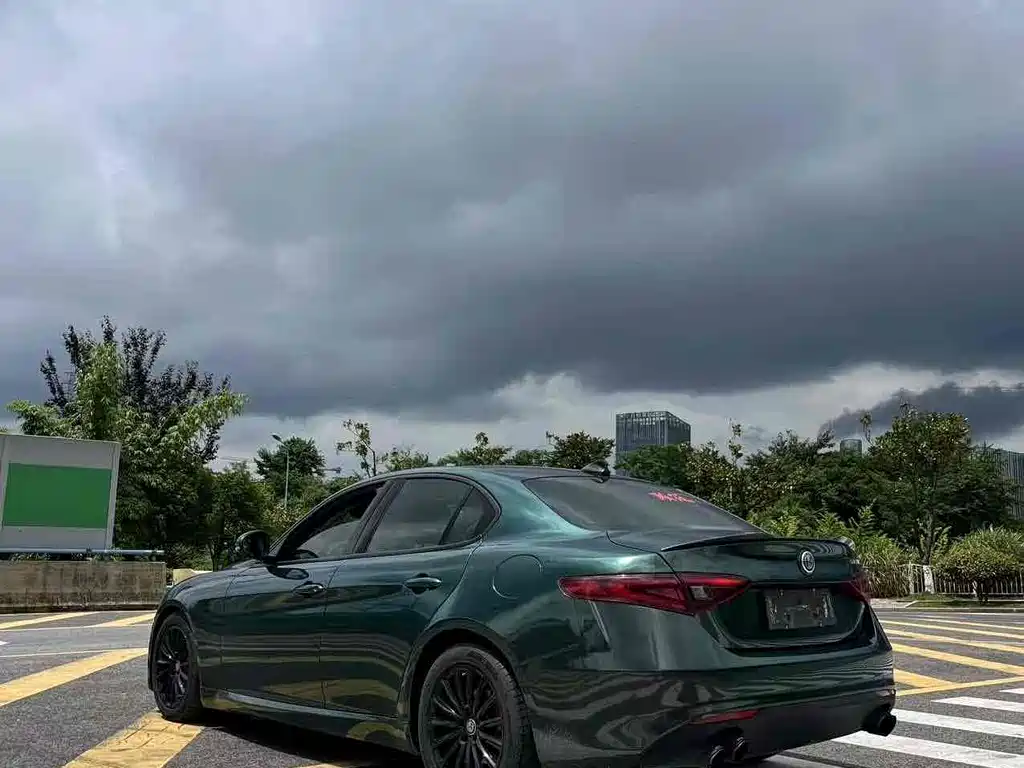 Giulia Juliet 2017 2.0T 200HP Elite Edition купить на сайте DeffCars