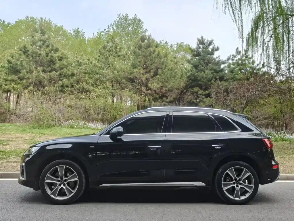 Audi Q5L 2022 45T luxury and dynamic model купить на сайте DeffCars