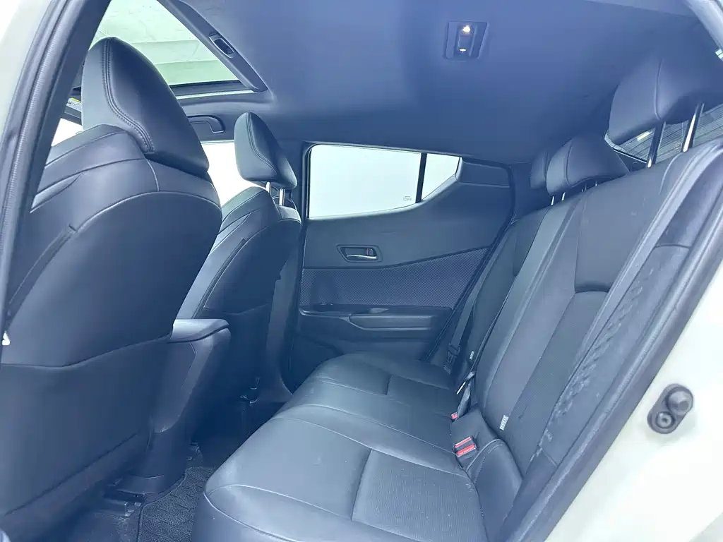 Yize IZOA 2018 2.0L Yichi Edition National VI купить на сайте DeffCars