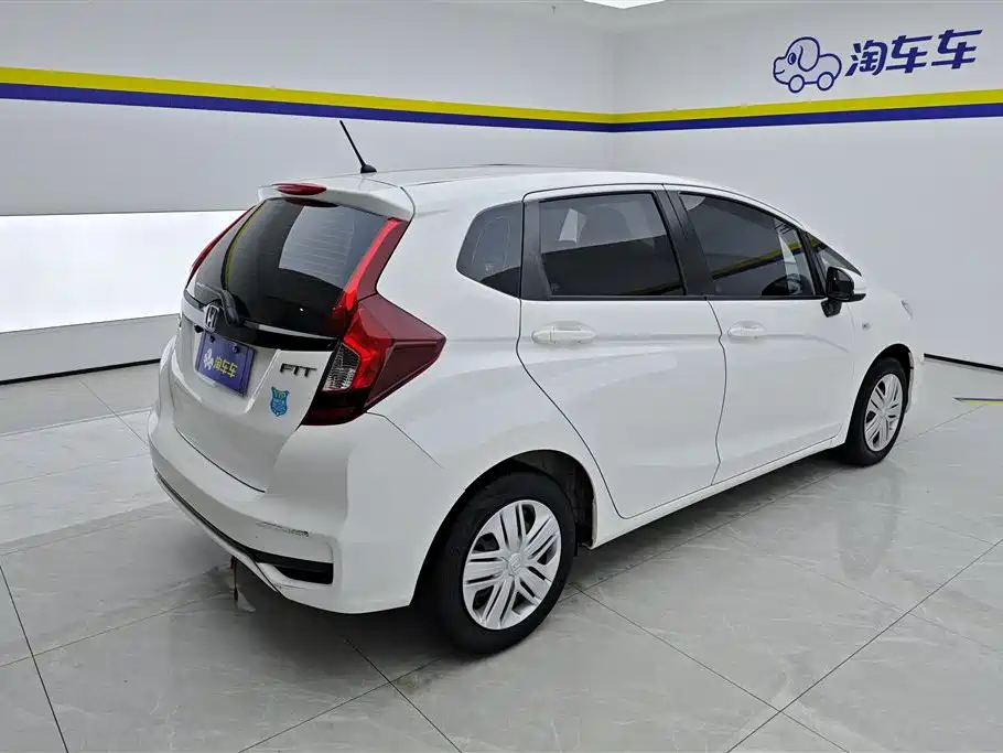 Fit 2018 1.5L CVT Comfort Edition купить на сайте DeffCars