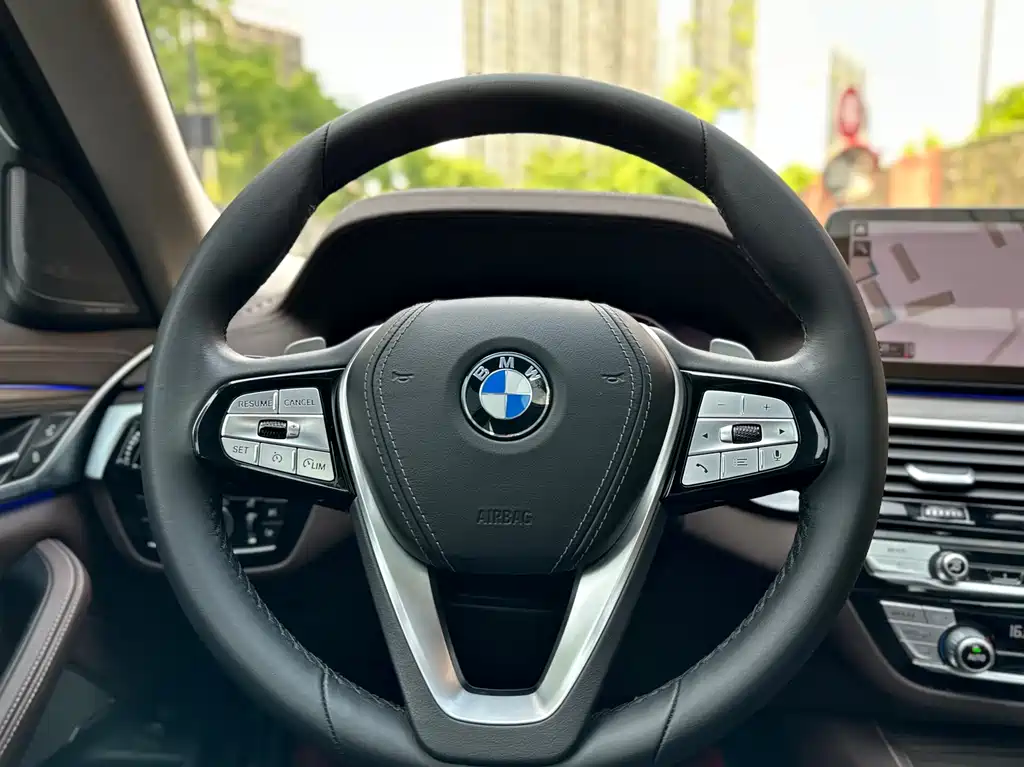 BMW 5 Series 2022 facelift 2 530Li leading model luxury package купить на сайте DeffCars