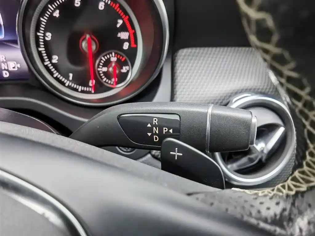 Mercedes-Benz GLA 2018 GLA 200 Fashion Model купить на сайте DeffCars