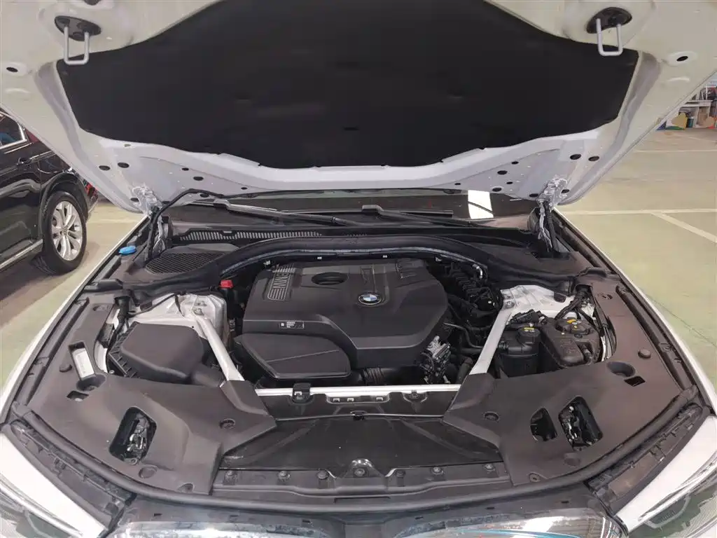BMW 5 Series 2018 525Li M Sports Package купить на сайте DeffCars