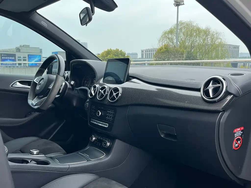 Mercedes-Benz B-Class 2017 B 200 Fashion Model купить на сайте DeffCars