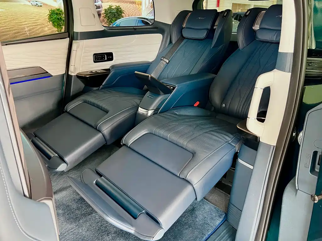 Century 2023 2.0T four-seater private version купить на сайте DeffCars