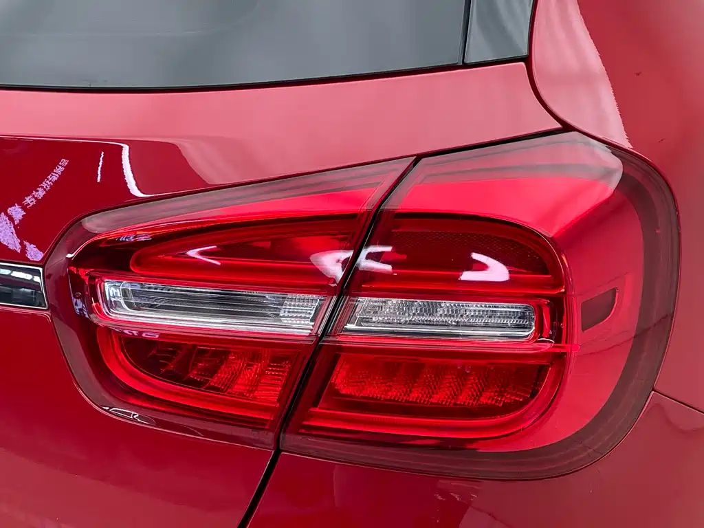 Mercedes-Benz GLA 2016 GLA 200 Fashion Model купить на сайте DeffCars