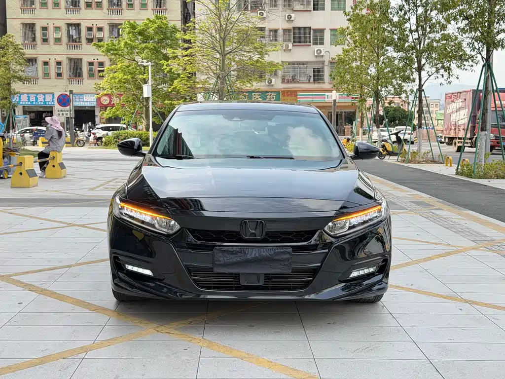 Accord 2018 260TURBO Deluxe Edition National V купить на сайте DeffCars