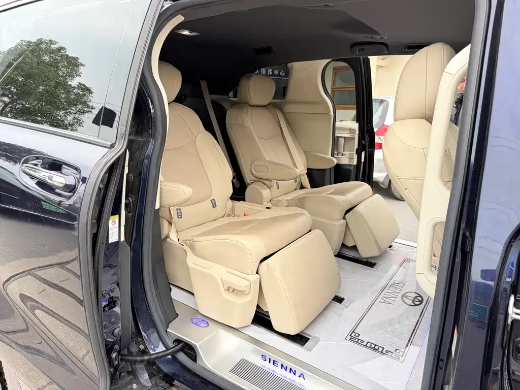 SIENNA 2021 2.5L Hybrid Premium Edition купить на сайте DeffCars