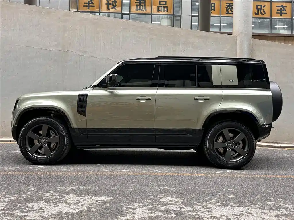 Land Rover Defender 2023 facelift 110 3.0T P400 X-DYNAMIC HSE купить на сайте DeffCars