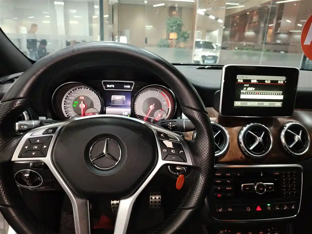Mercedes-Benz GLA 2015 GLA 260 4MATIC sports model купить на сайте DeffCars
