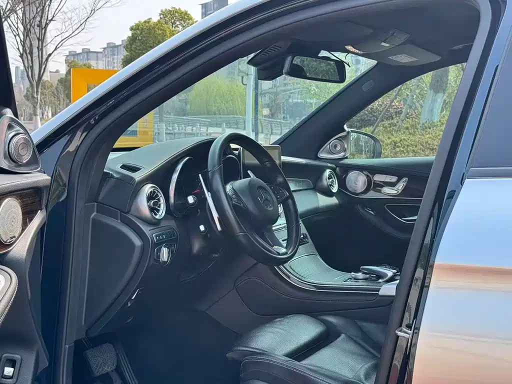 Mercedes-Benz GLC 2019 GLC 260 L 4MATIC luxury model купить на сайте DeffCars