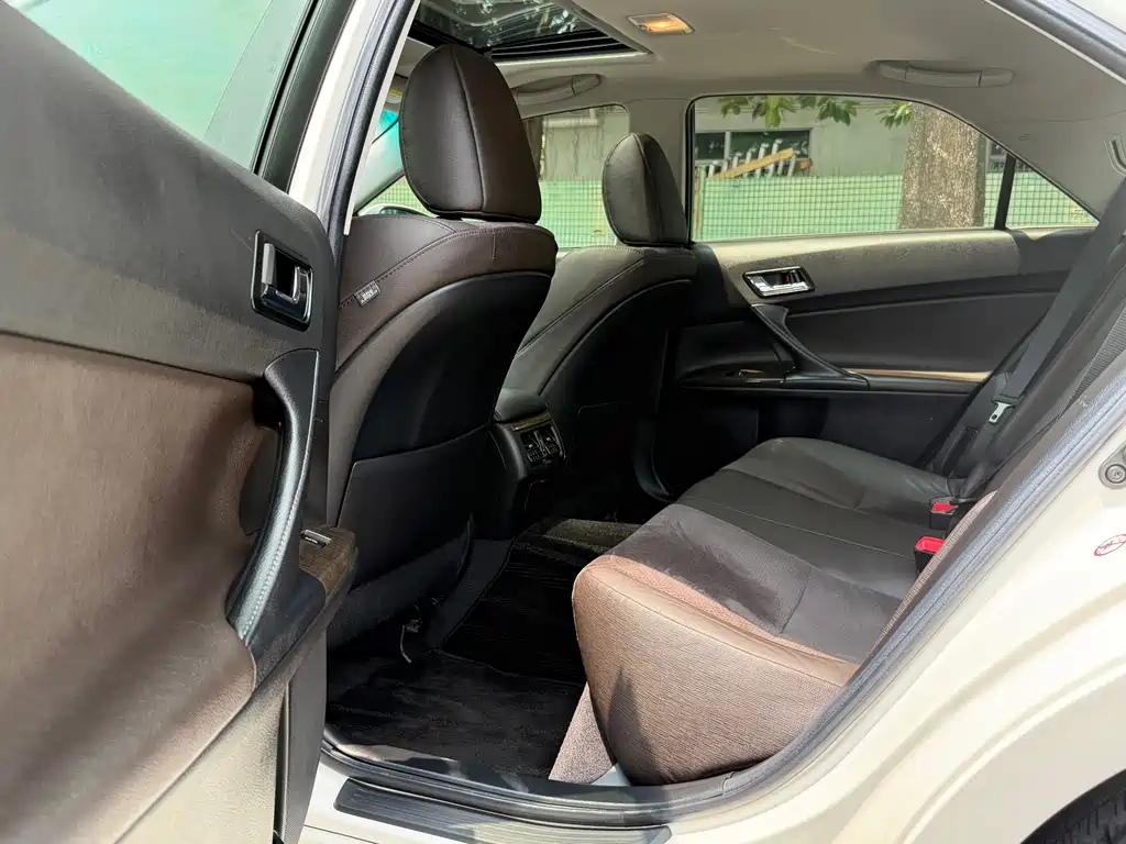 Ruizhi 2013 2.5V Sungrui Navigation Edition купить на сайте DeffCars