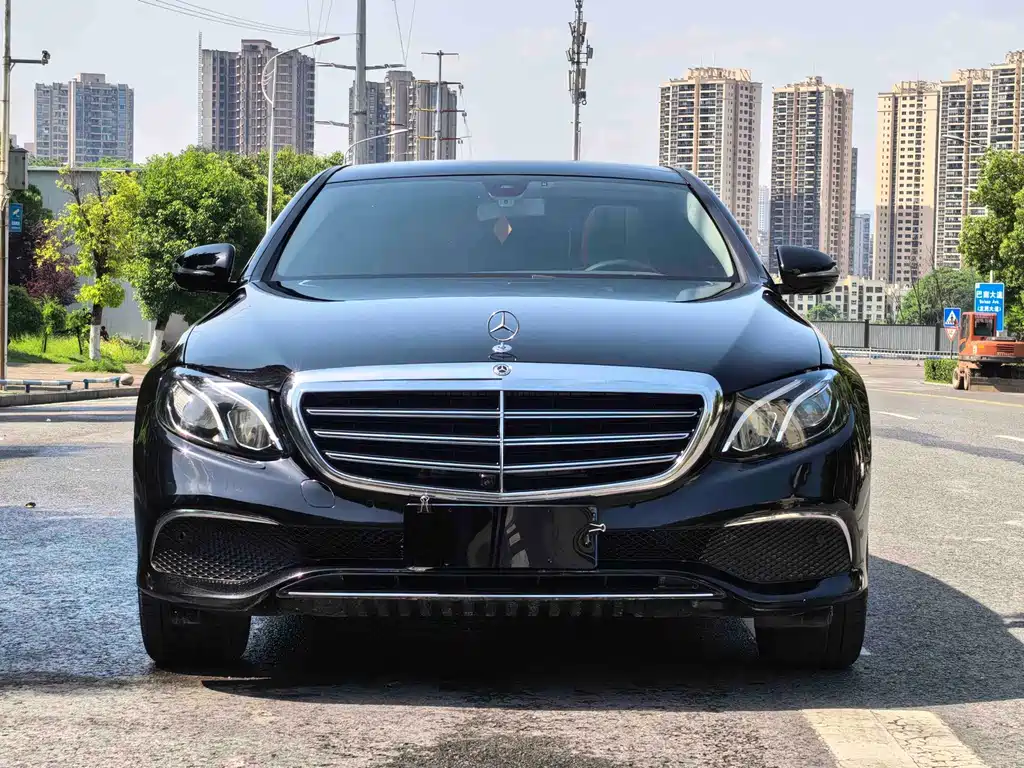 Mercedes E-Class 2020 facelift E 300 L special edition купить на сайте DeffCars