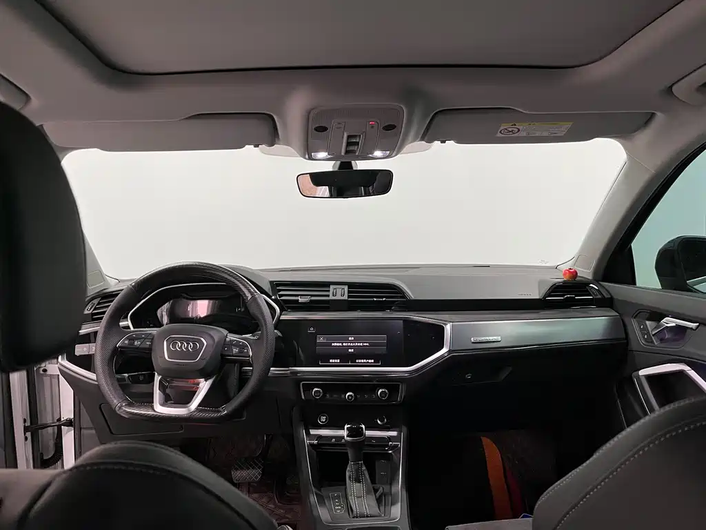Audi Q3 2022 35 TFSI Fashionable and Dynamic купить на сайте DeffCars