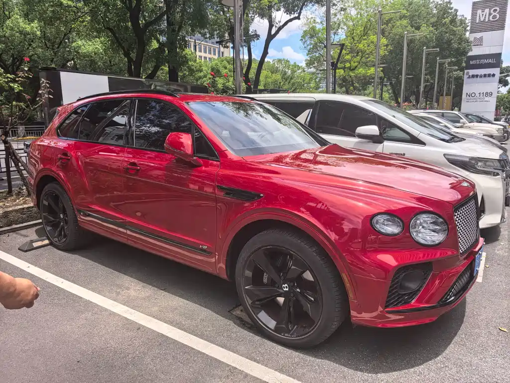 Bentayga 2021 4.0T V8 купить на сайте DeffCars