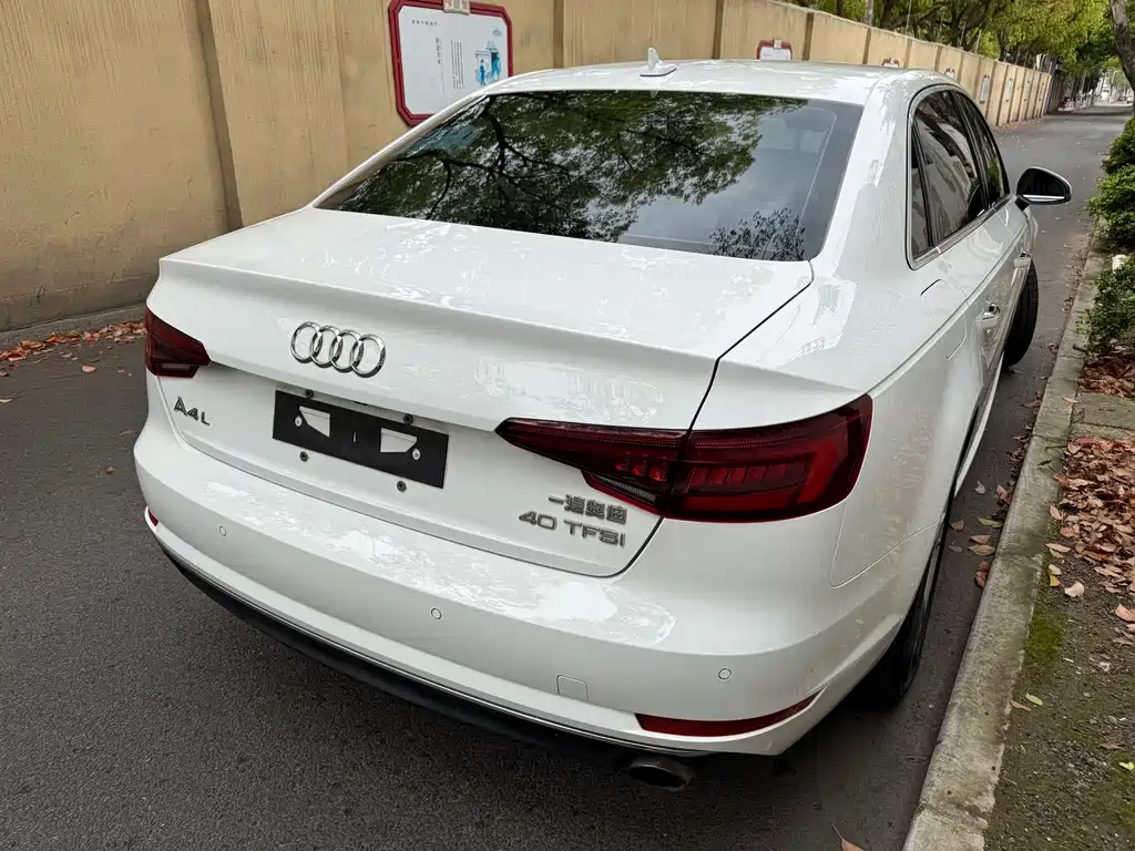 Audi A4L 2018 30th Anniversary Model 40 TFSI Enterprising купить на сайте DeffCars