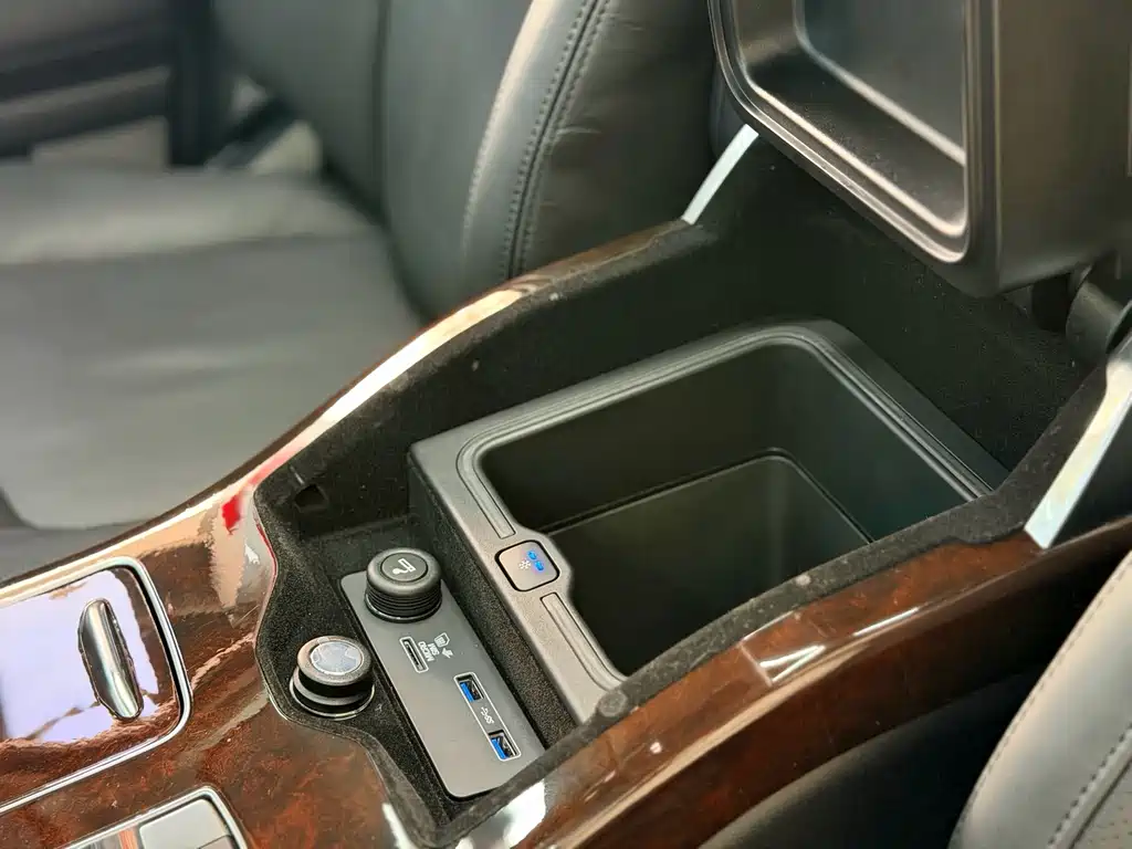 Range Rover 2020 3.0 L6 Legend Extended Edition купить на сайте DeffCars