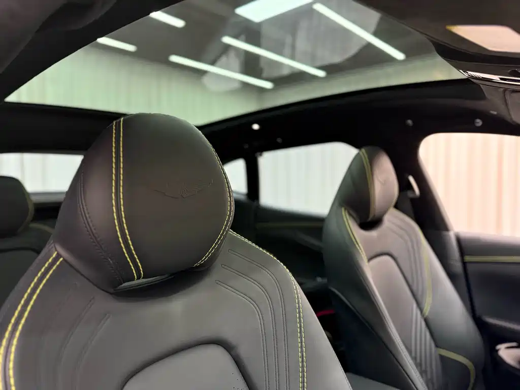 Aston Martin DBX 2022 3.0T STRAIGHT-SIX купить на сайте DeffCars