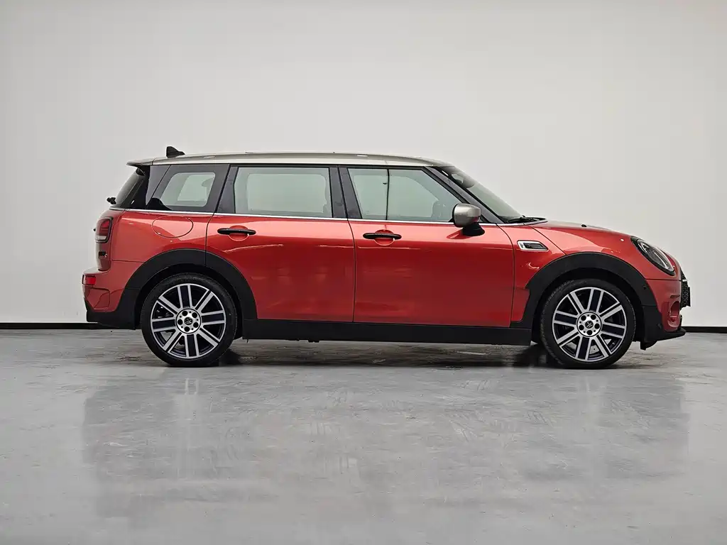 MINI CLUBMAN 2023 2.0T COOPER S Connoisseur купить на сайте DeffCars