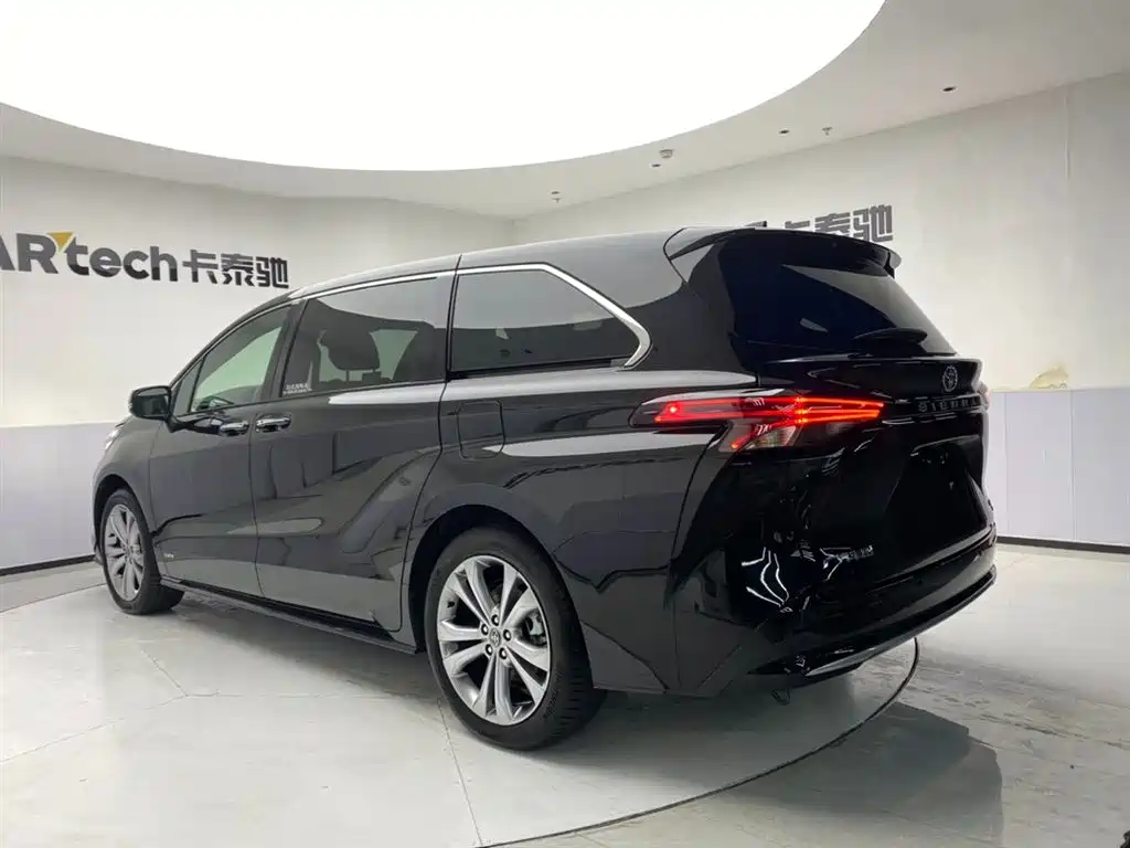 SIENNA 2024 2.5L Hybrid Premium Edition купить на сайте DeffCars