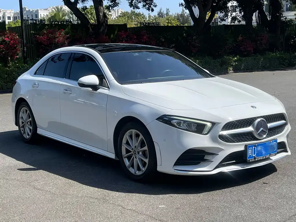 Mercedes-Benz A-Class 2019 A 200 L Sports Sedan купить на сайте DeffCars