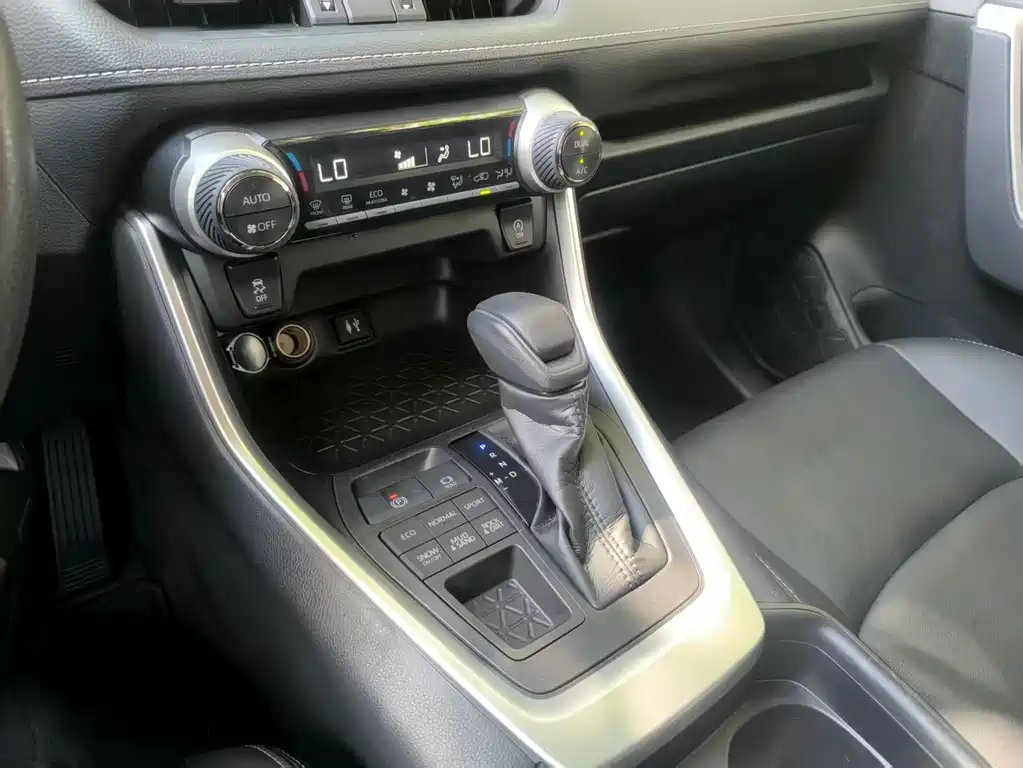 Wilanda 2021 2.0L CVT four-wheel drive luxury version купить на сайте DeffCars
